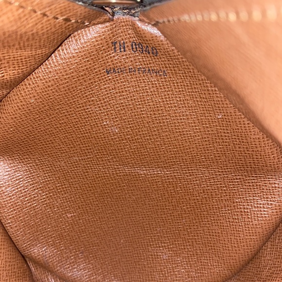 Louis Vuitton Vintage Authentic Papillon Monogram bag w/ shoulder strap - Picture 6 of 12